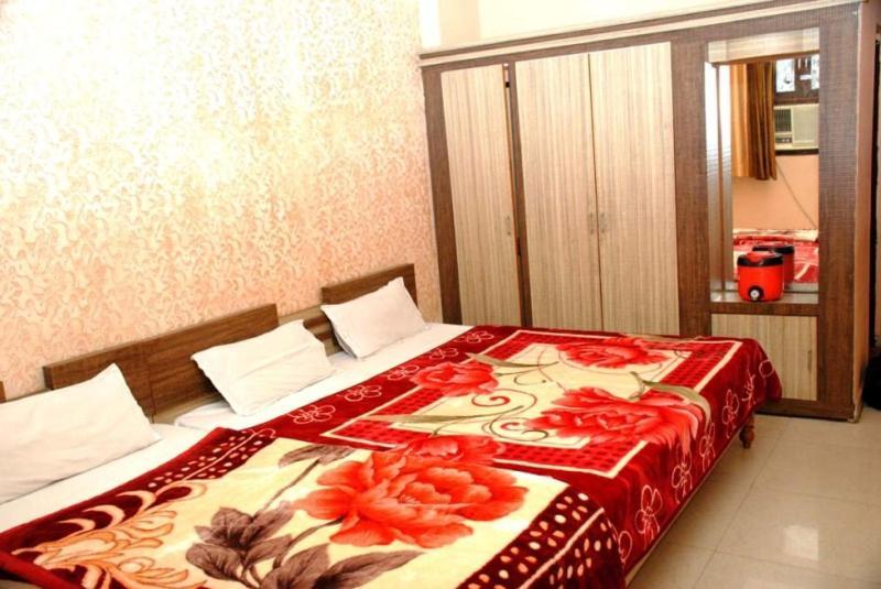 Hotel Sobhraj Adźmer Zewnętrze zdjęcie