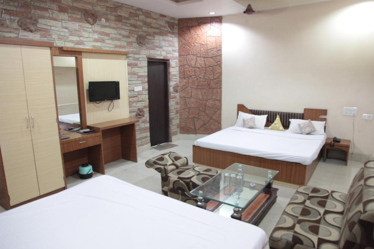Hotel Sobhraj Adźmer Zewnętrze zdjęcie